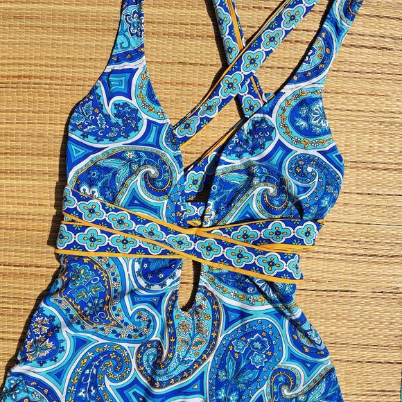TRINA TURK Provence Paisley One-Piece Halter Swimsuit Size 8  Blue Strappy - Picture 6 of 7